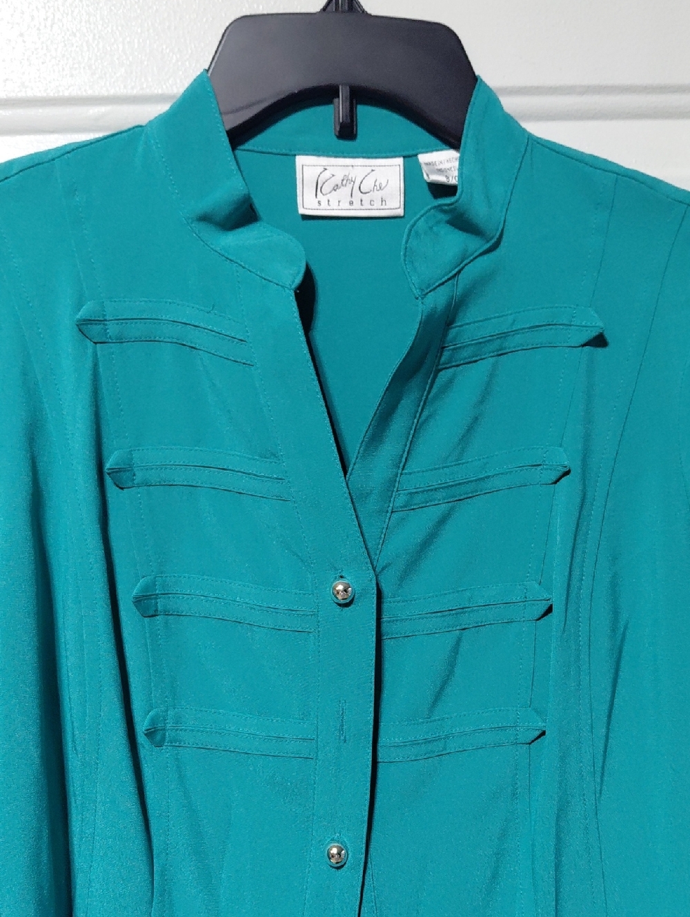 KATHY CHE Stretch  Women's Green Button Front  Top Size Small